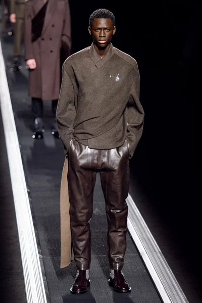 Look 9